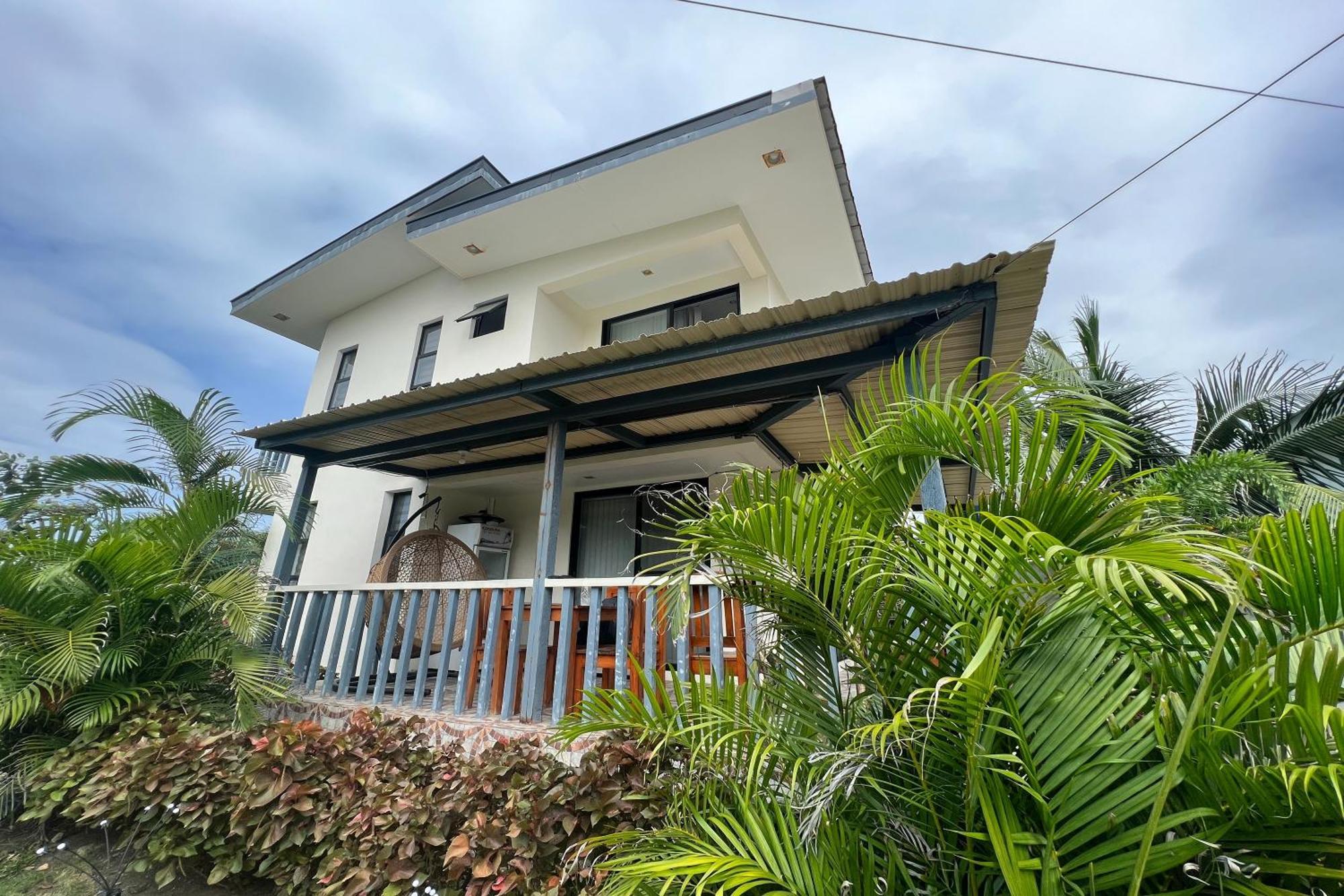 Lover'S Point Beach Front Resort Lian Exterior photo